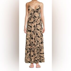 No Boundaries Knot Front Maxi Dress Women's and Women's Plus maxi ankle length‎